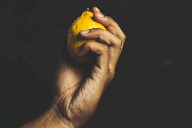 Tutti i benefici e gli usi del limone